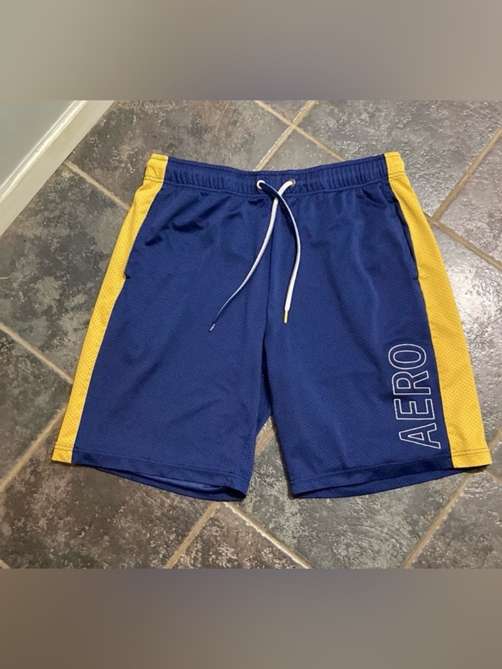 Aeropostale Men's Navy & Yellow Athletic Mesh Shorts Size XL